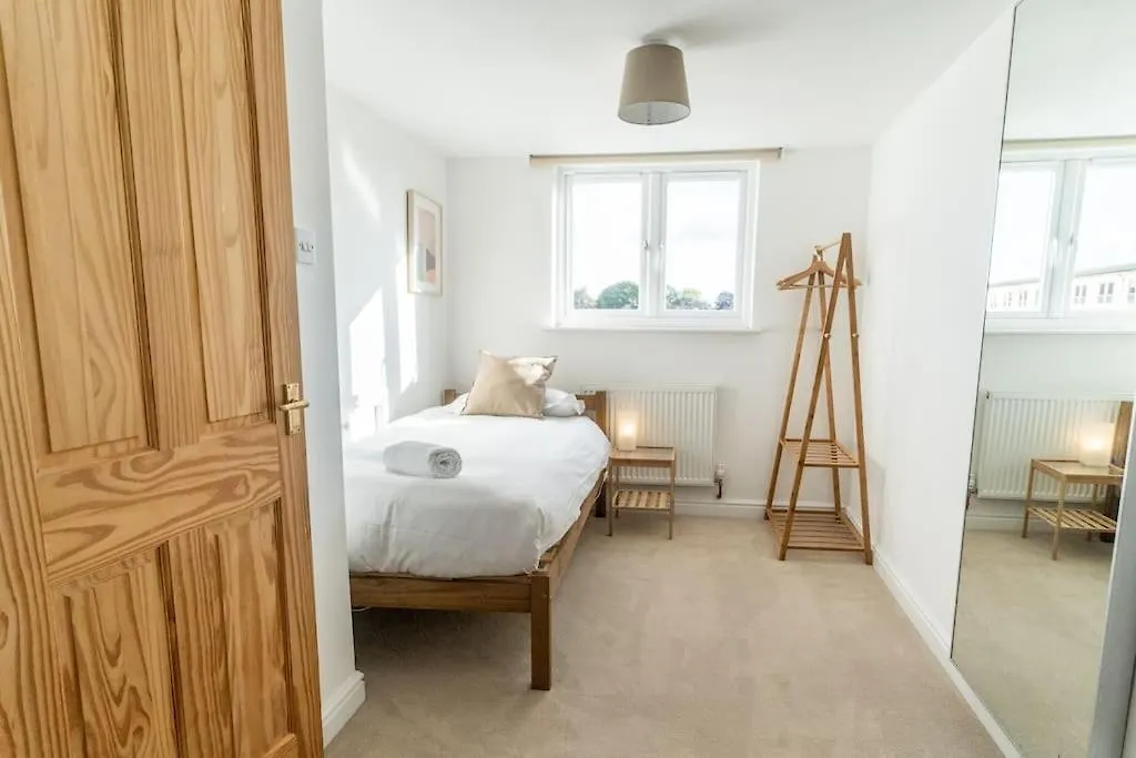 Spacious 3 Bedroom House 约克 0*,