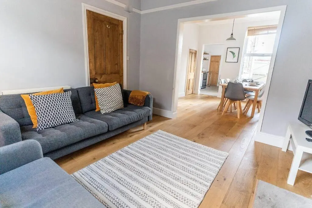 Spacious 3 Bedroom House 约克 0*,